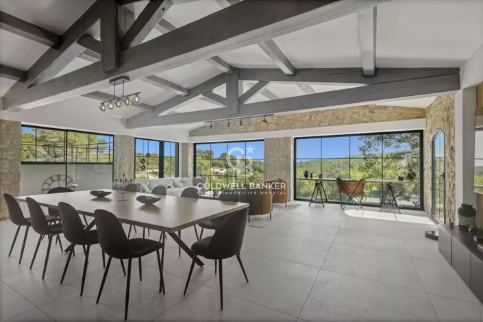 Image No.9-5 Bed House for sale