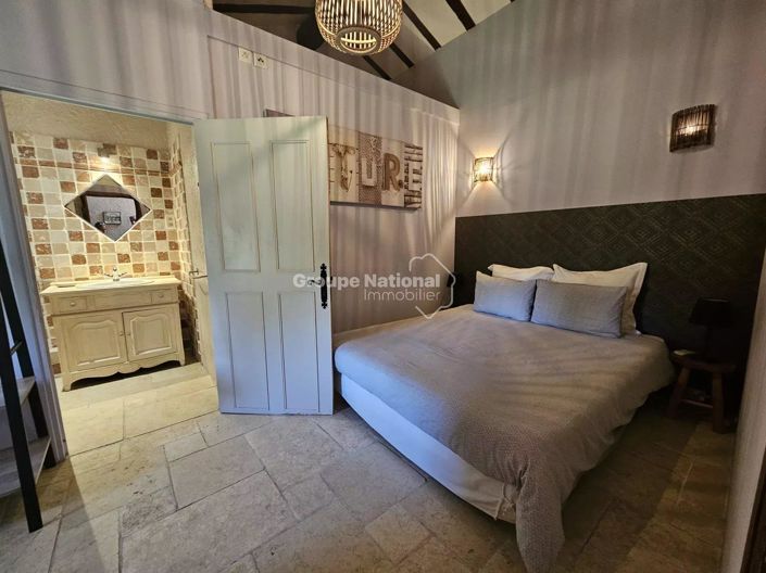 Image No.17-6 Bed House for sale