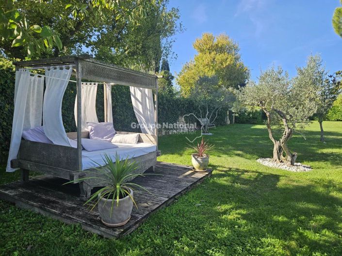 Image No.4-6 Bed House for sale