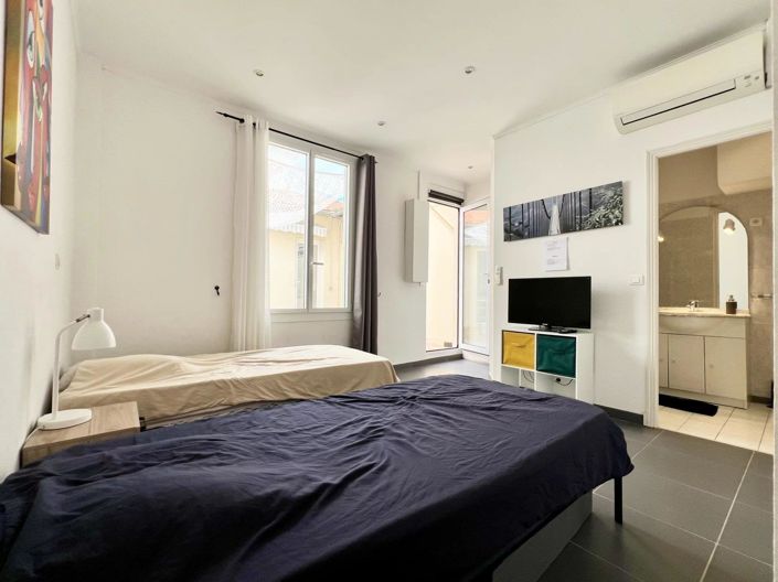 Image No.10-2 Bed Apartment for sale