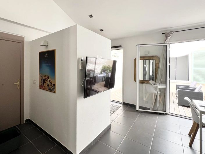 Image No.11-2 Bed Apartment for sale