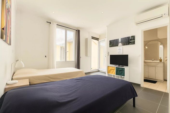 Image No.9-2 Bed Apartment for sale