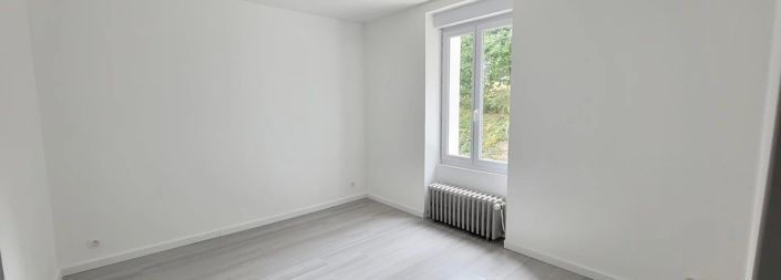 Image No.10-4 Bed House for sale