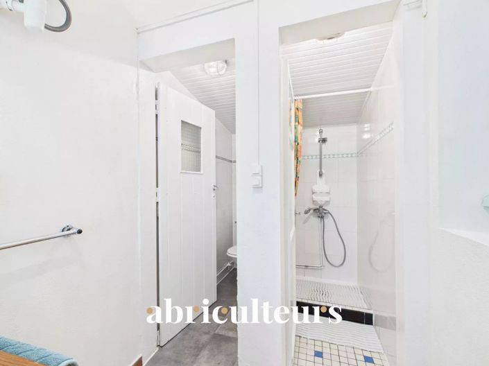 Image No.11-3 Bed House for sale