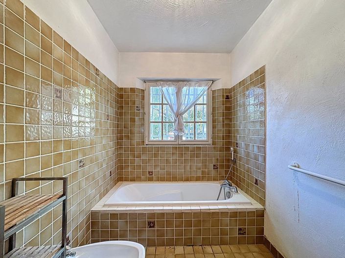 Image No.13-4 Bed House for sale