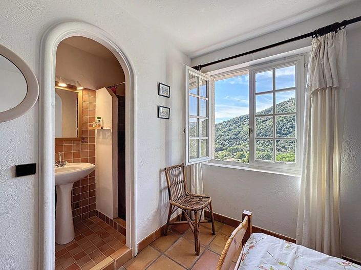 Image No.15-4 Bed House for sale