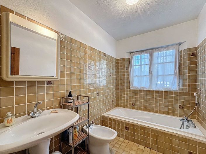 Image No.28-4 Bed House for sale