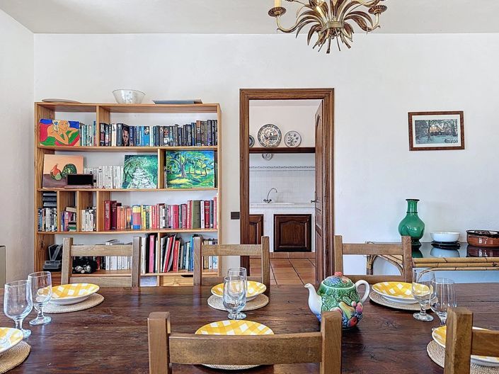 Image No.8-4 Bed House for sale