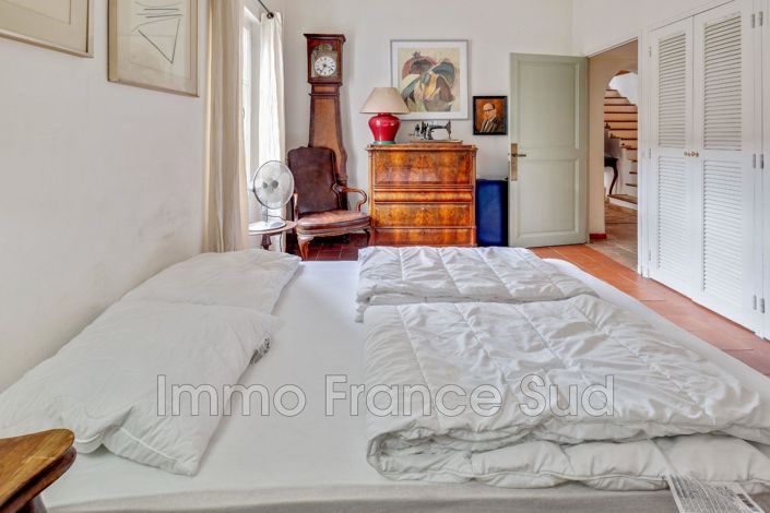 Image No.13-5 Bed House for sale