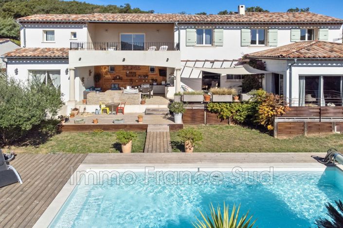 Image No.11-7 Bed House for sale