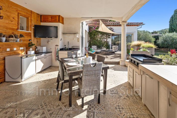 Image No.14-7 Bed House for sale