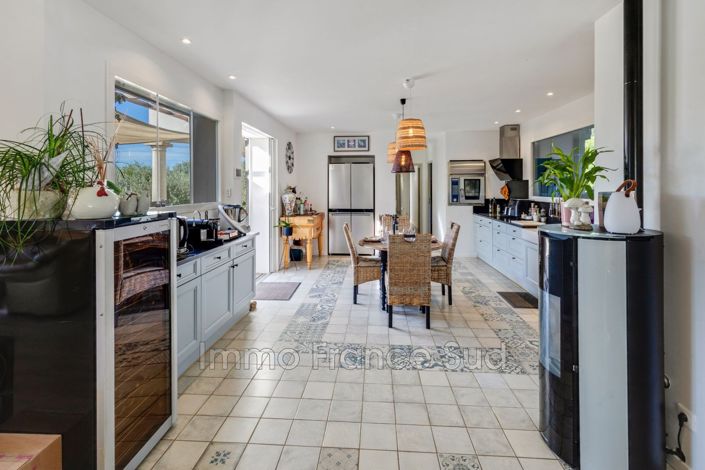 Image No.9-Maison de 7 chambres à vendre à La Garde-Freinet