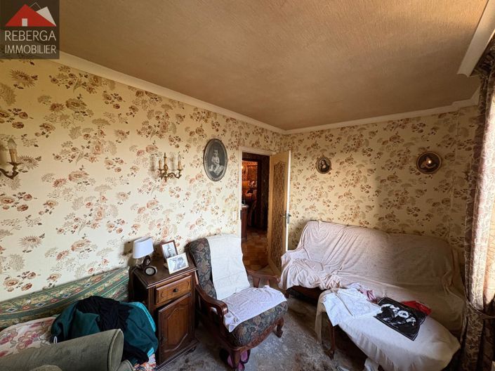 Image No.9-2 Bed House for sale