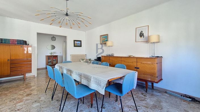 Image No.3-5 Bed House for sale