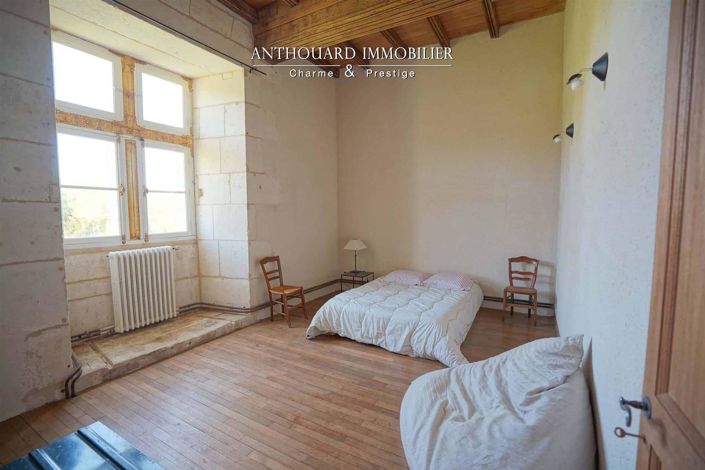 Image No.28-5 Bed House for sale