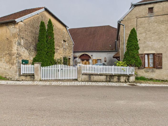 Image No.2-Maison de 4 chambres à vendre à Franche-Comté