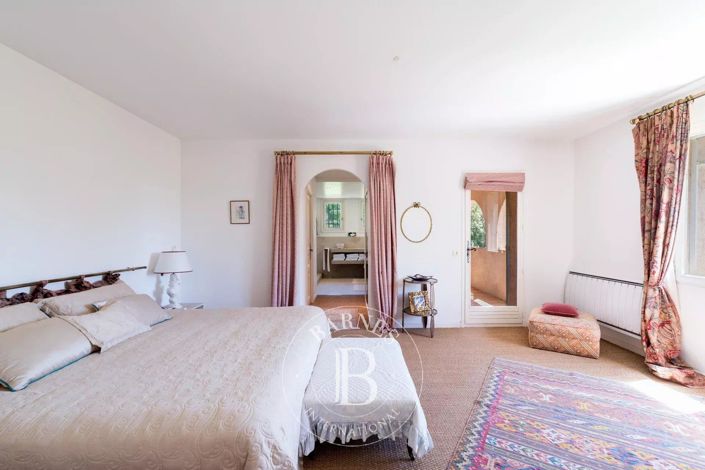 Image No.13-4 Bed House for sale