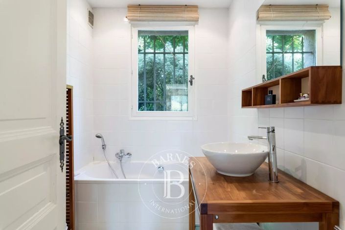 Image No.16-4 Bed House for sale