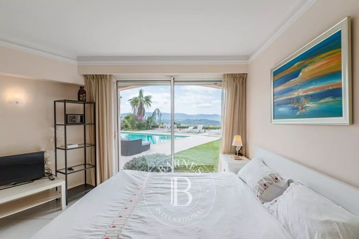 Image No.11-6 Bed House for sale