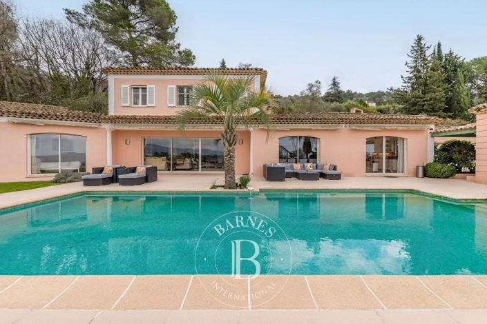 Image No.20-6 Bed House for sale