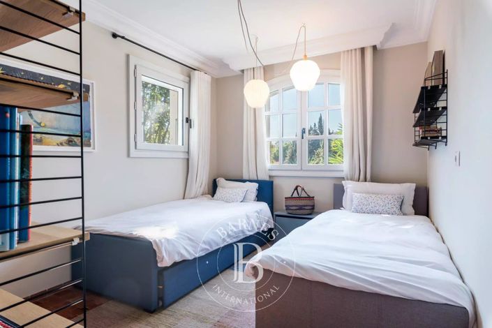 Image No.13-4 Bed House for sale