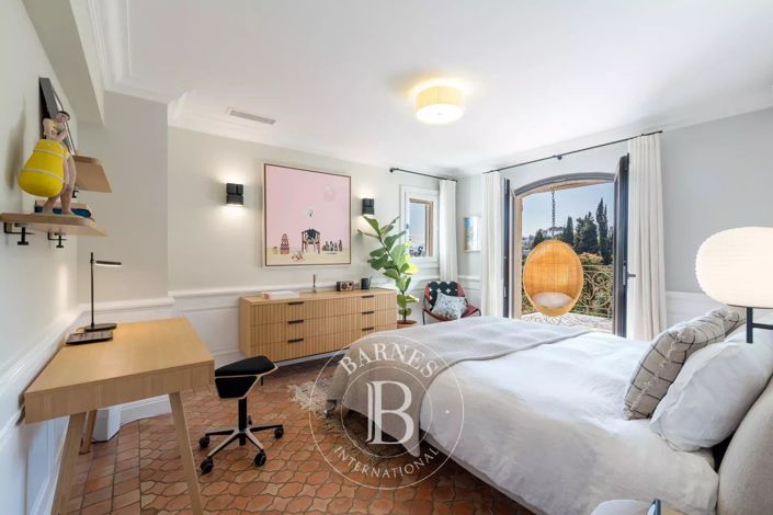 Image No.14-4 Bed House for sale