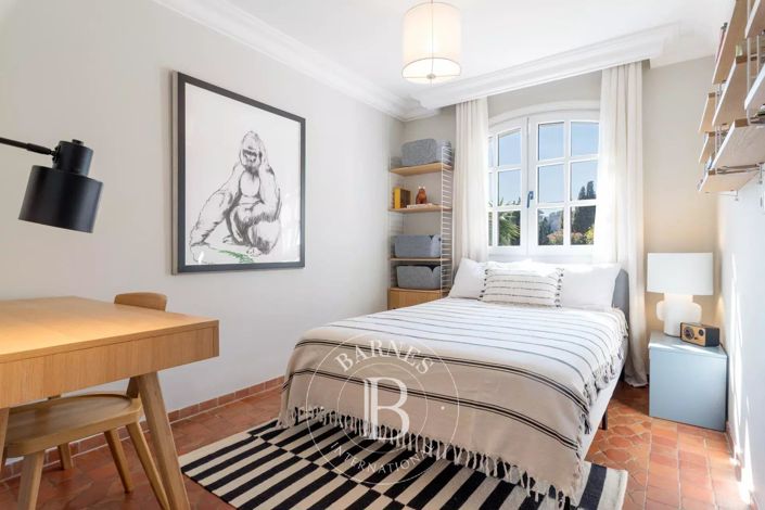 Image No.15-4 Bed House for sale