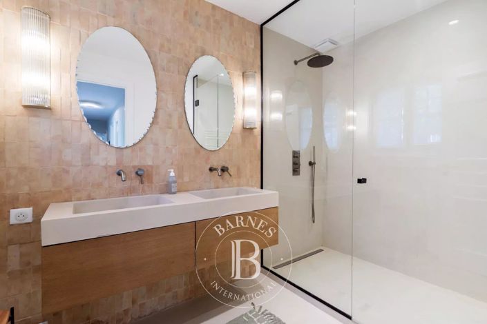 Image No.18-4 Bed House for sale