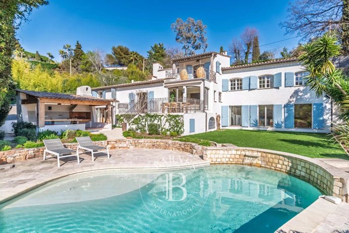 Image No.2-4 Bed House for sale