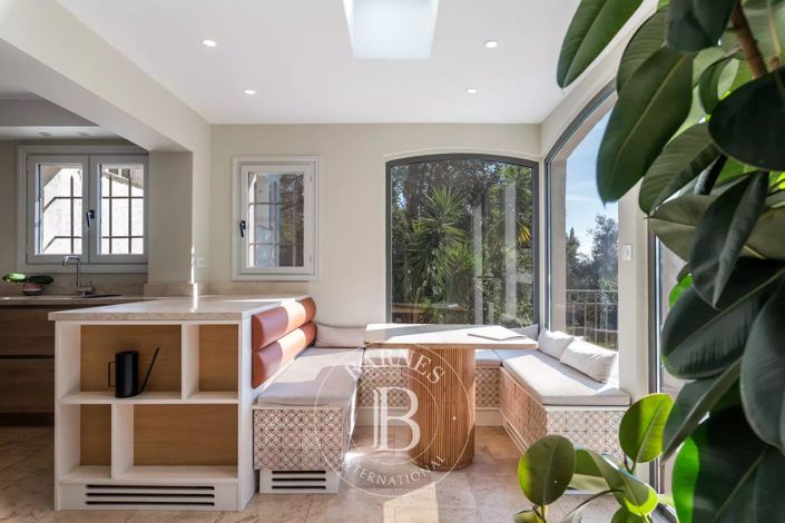 Image No.21-4 Bed House for sale