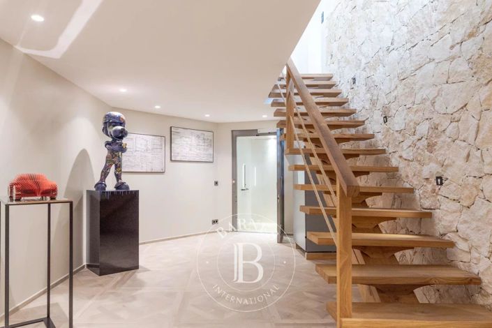 Image No.22-5 Bed House for sale