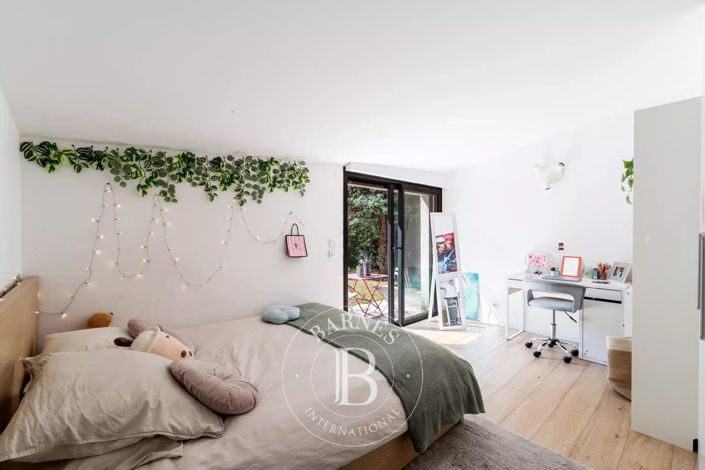 Image No.12-4 Bed House for sale