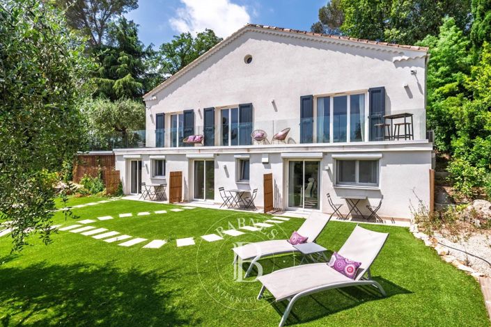 Image No.5-6 Bed House for sale