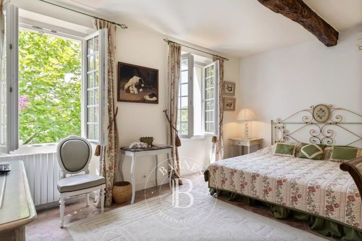 Image No.14-11 Bed House for sale