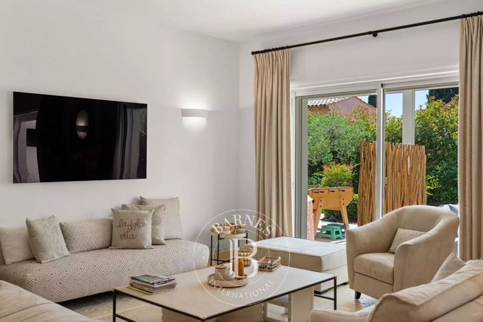 Image No.4-4 Bed House for sale