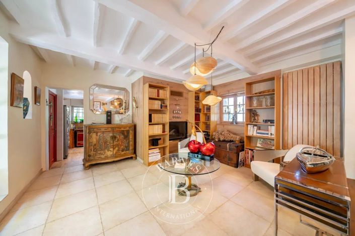 Image No.21-3 Bed House for sale