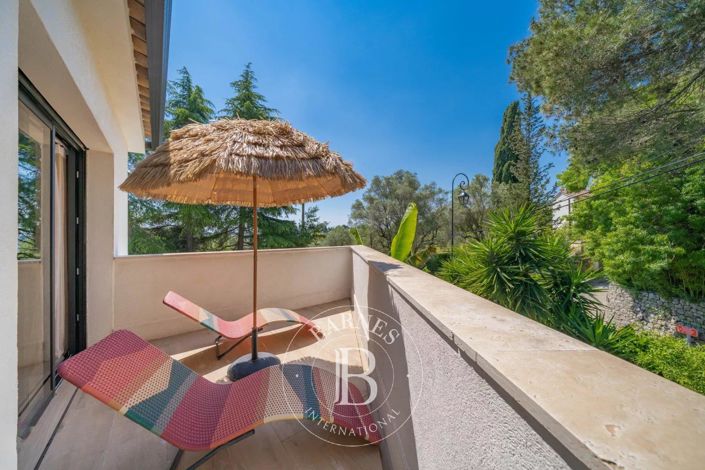 Image No.15-3 Bed House for sale