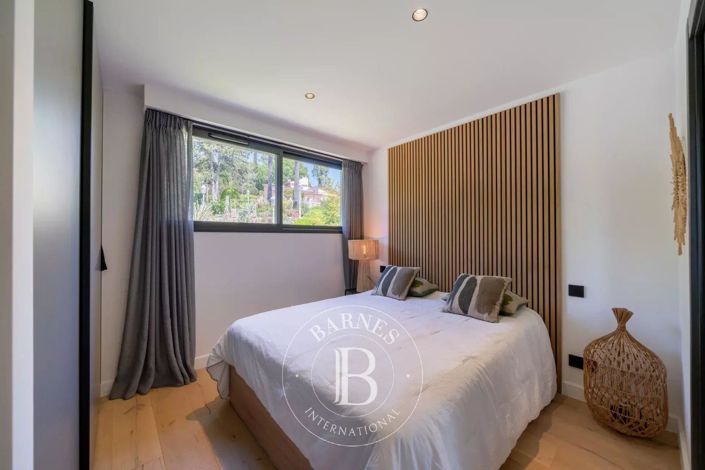 Image No.16-3 Bed House for sale