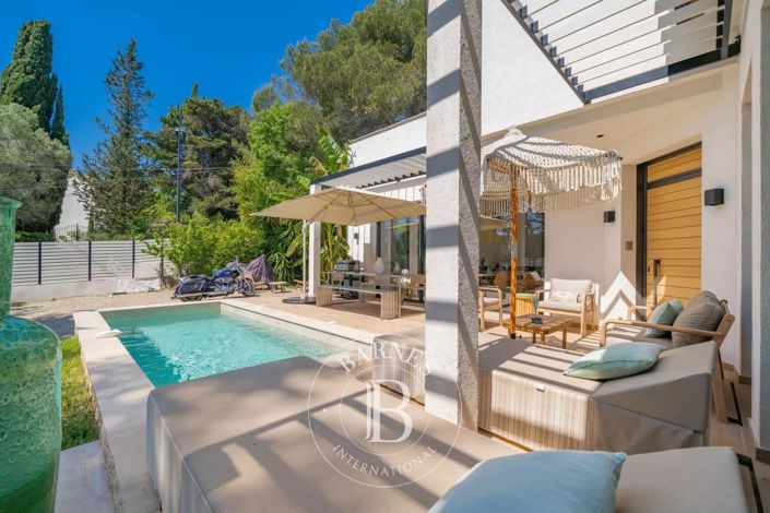 Image No.7-3 Bed House for sale