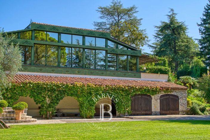 Image No.10-10 Bed House for sale