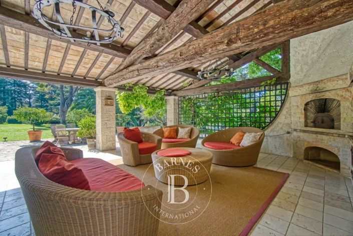 Image No.19-10 Bed House for sale