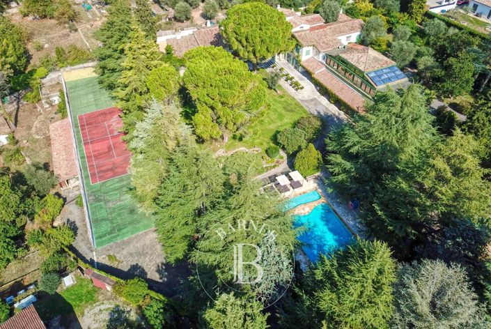 Image No.21-10 Bed House for sale