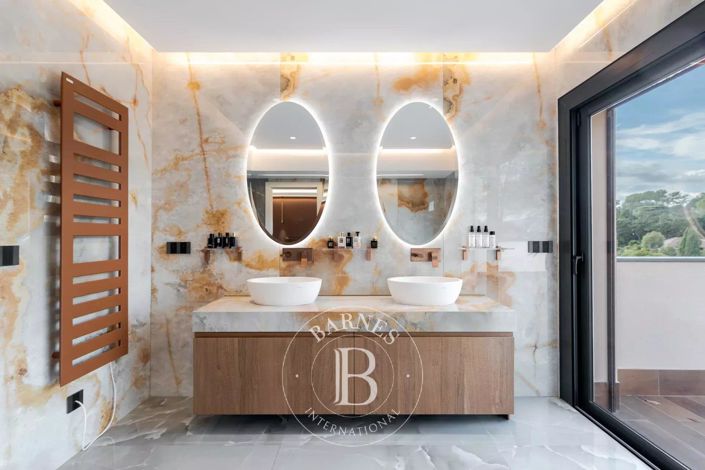 Image No.13-4 Bed House for sale