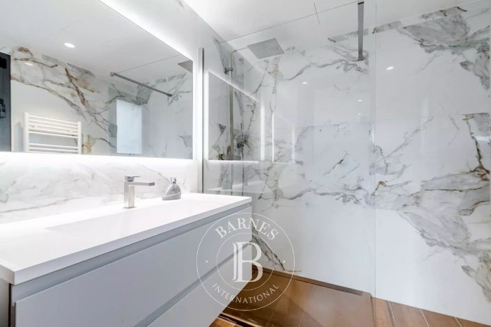 Image No.15-4 Bed House for sale