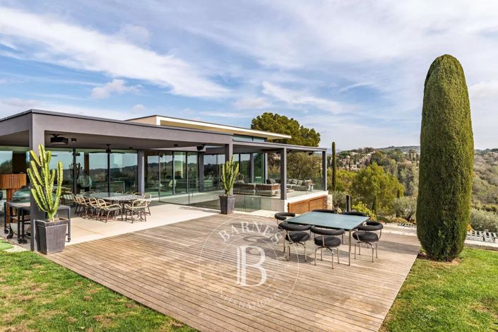 Image No.3-6 Bed House for sale