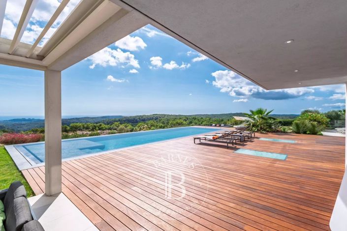 Image No.24-5 Bed House for sale