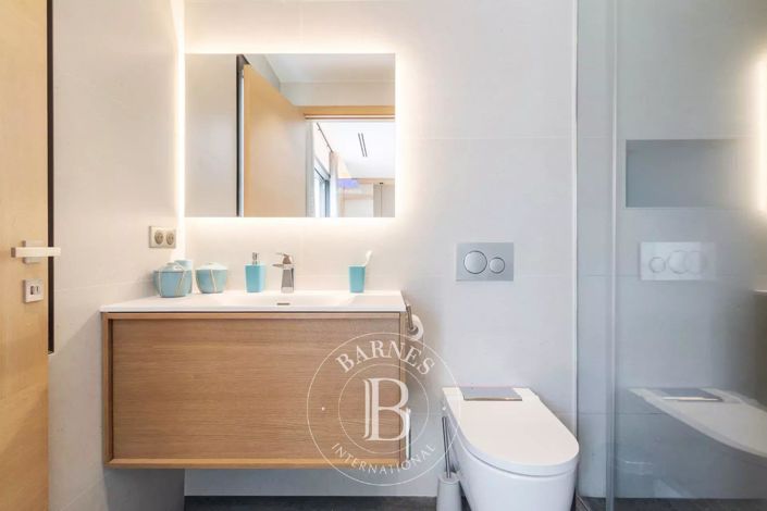 Image No.29-5 Bed House for sale