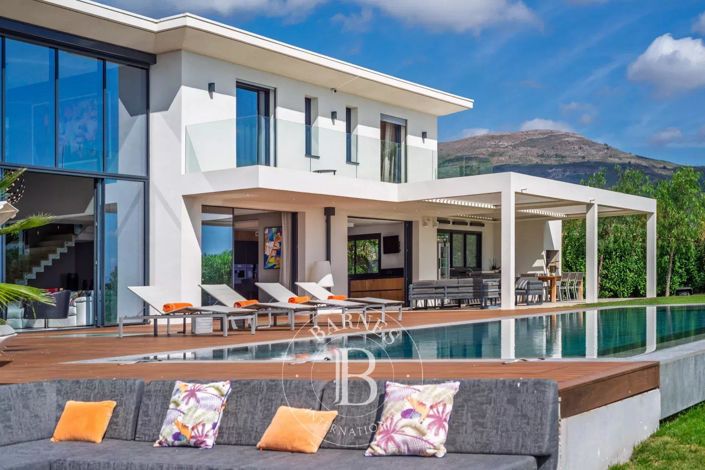 Image No.4-5 Bed House for sale