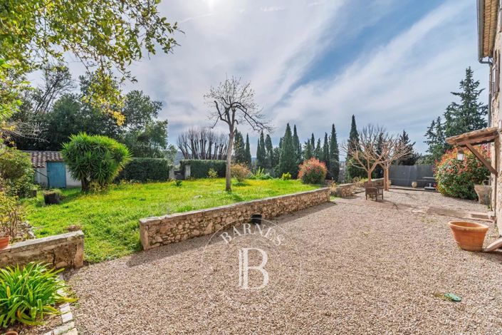 Image No.11-5 Bed House for sale