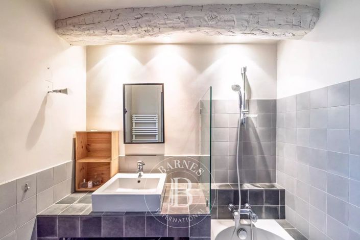 Image No.16-5 Bed House for sale